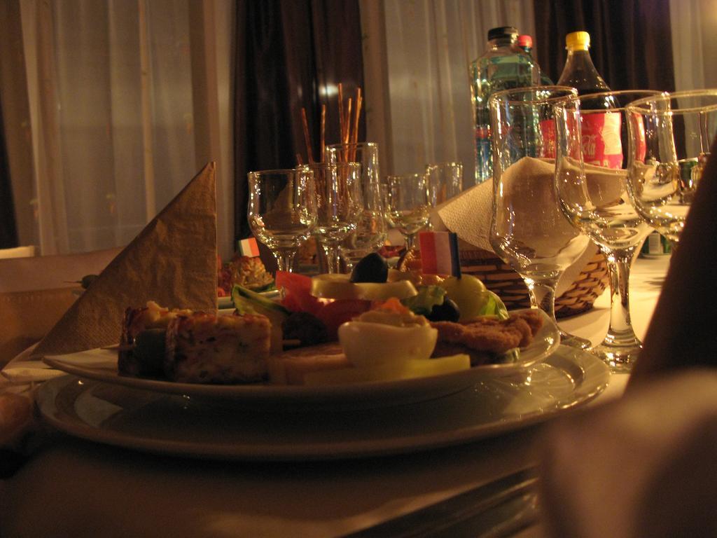 Aida Hotel Spa & Tratament Geoagiu Băi Exteriör bild