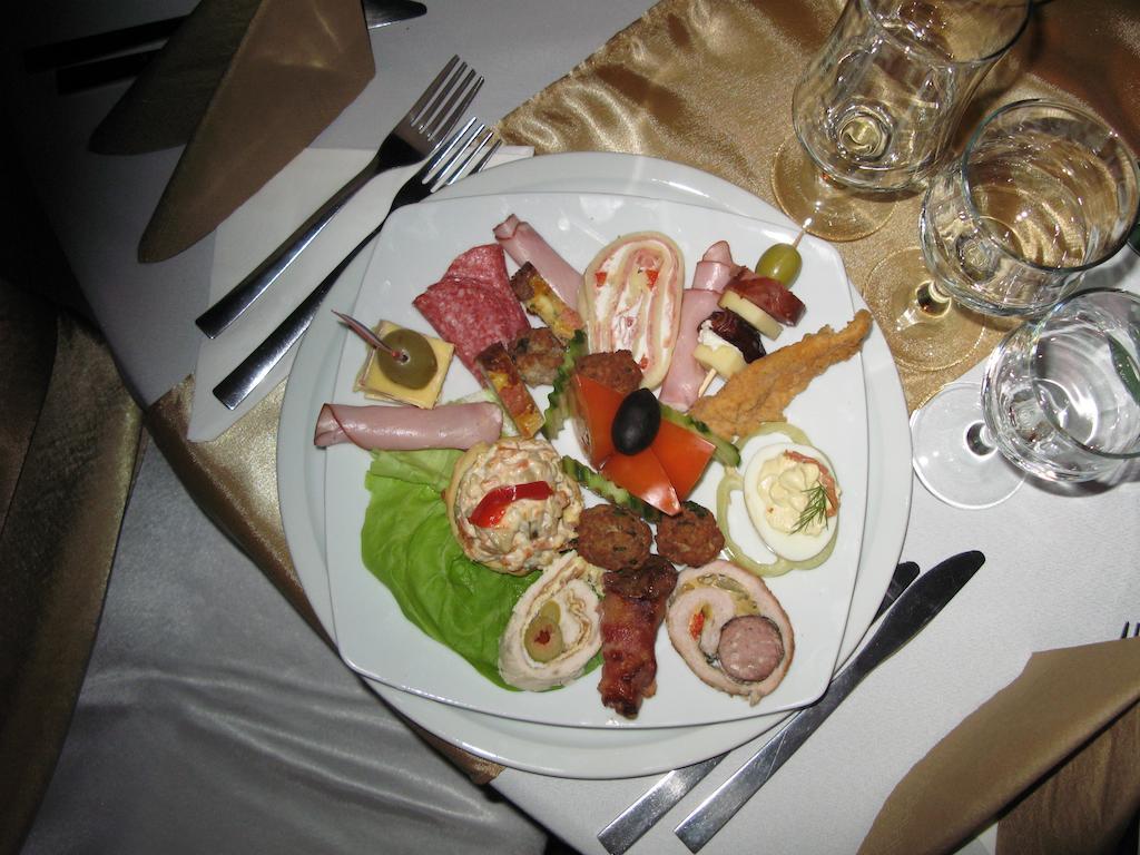 Aida Hotel Spa & Tratament Geoagiu Băi Exteriör bild